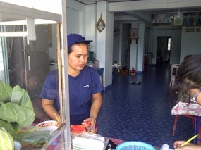 อาหารตามสั่งป้าน้อย