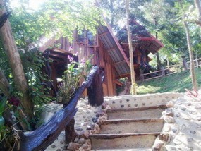สวนอาหารริมเขื่อน