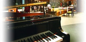 Piano Lounge