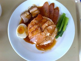 ข้าวหมูแดงร่วมมิตร