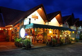 Le Cafe Terrasse