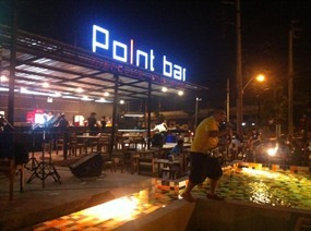 พอยท์ บาร์