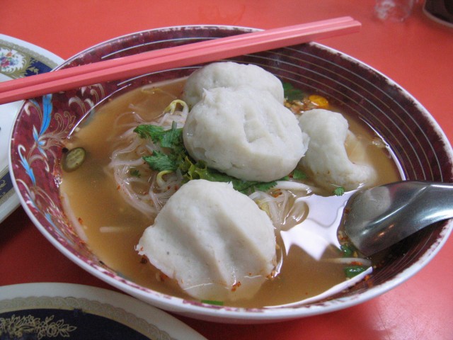 ลูกชิ้นจัมโบ้