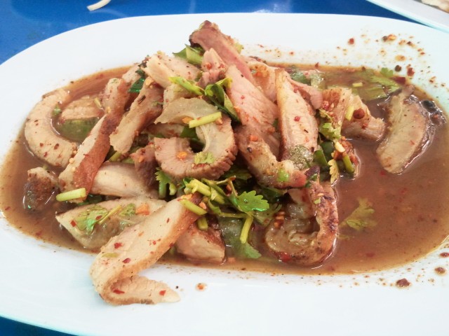 น้ำตกหมู