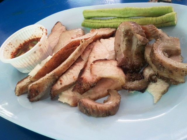 คอหมูย่าง