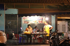 ผัดไทย แม่สุวรรณ