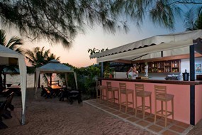 Pool Bar