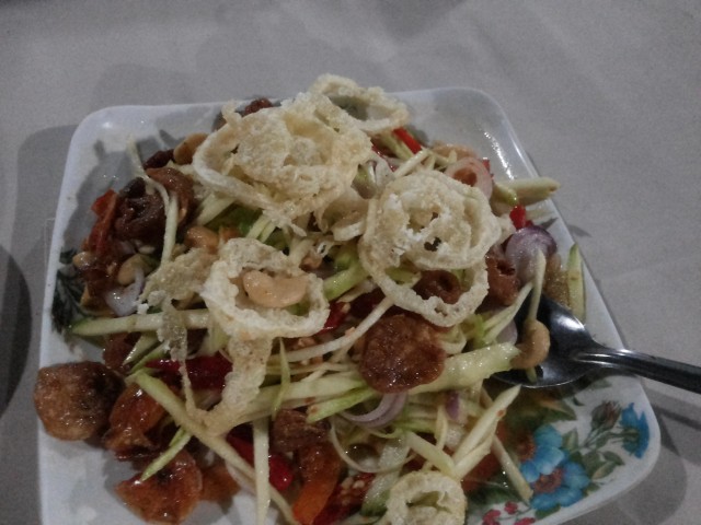 ยำสามกรอบ