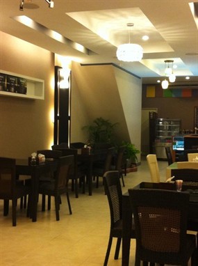 21 Café & Bistro