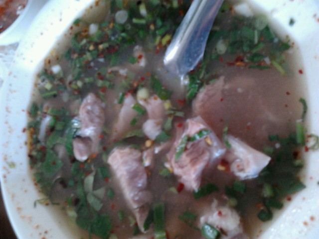 ต้มแซบกระดูกอ่อน 65 บาท