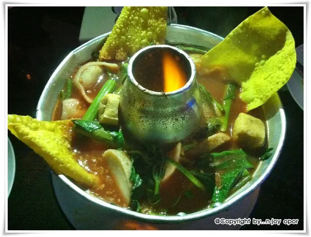 เย็นตาโฟหม้อไฟ