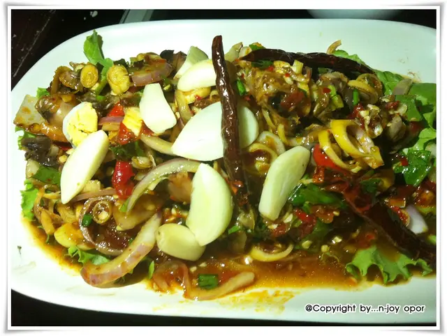 ยำหอยแครง