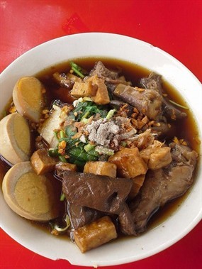 ก๋วยจั๊บสามเกลอ