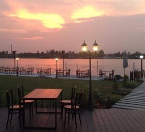 The River House 1953 เรือนน้ำ