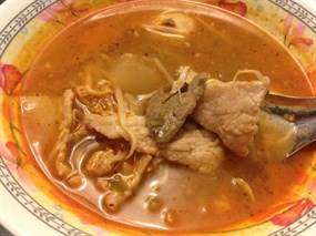 ก๋วยเตี๋ยวหมูต้มยำโบราณ