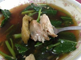 ก๋วยเตี๋ยวไก่มะระ
