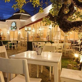 The House (เดอะ เฮ้าส์)