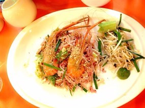 ผัดไทกุ้งใหญ่