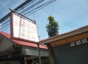 Lemon'S Sports Bar