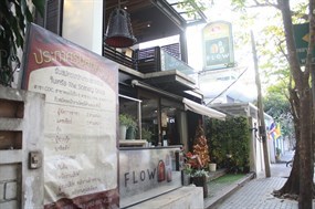 Flow Restaurant & Bar