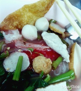 ก๋วยเตี๋ยวลูกชิ้นปลาบ้านดู่