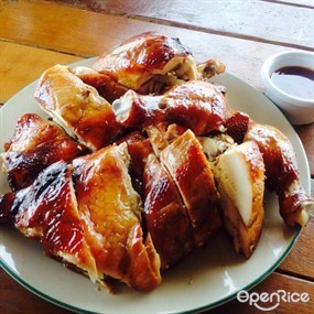 นายจิน ไก่อบโอ่ง