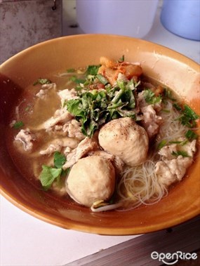 ก๋วยเตี๋ยวหมูป้าจันทร์