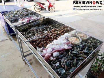 ไลน์วัตถุดิบคีบเองตามใจชอบ