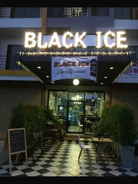 Black Ice Cafe & Bistro