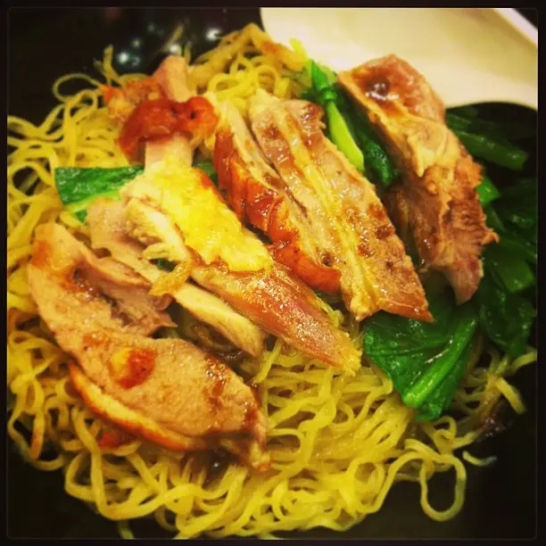 บะหมี่เป็ดย่าง