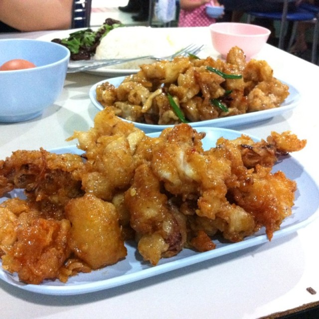 ปลาหมึกผัดเจ๊ทสกี อร่อยมากกกกกกกกกกกก