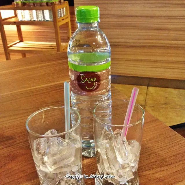 น้ำเปล่า 10.-