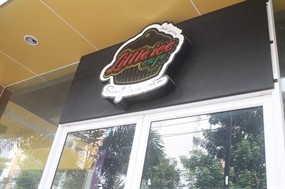 ลิตเติ้ล ไอซ์ คาเฟ่