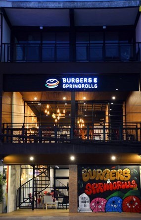 Burgers & Springrolls