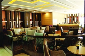 Pool Bar