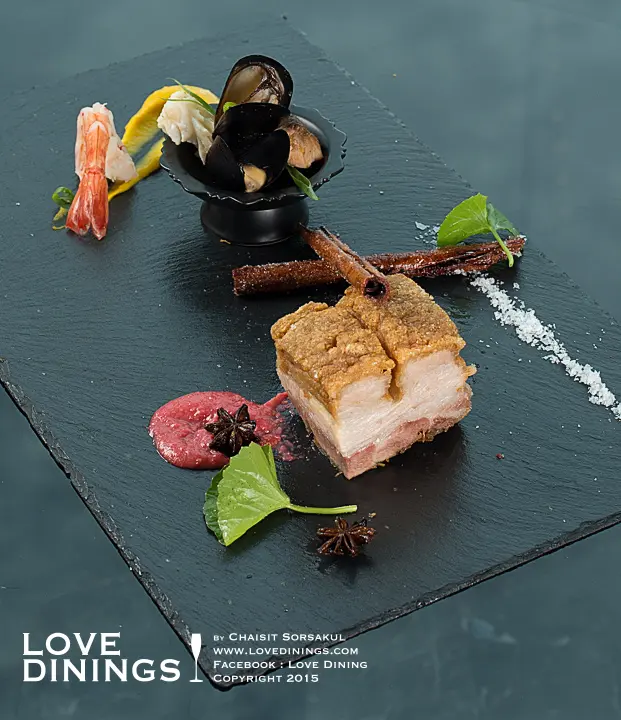 หมูกรอบ