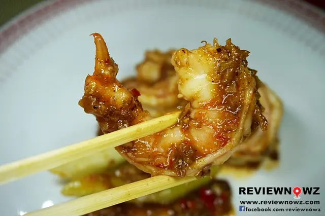 กุ้งตัวล้นคำเด้งเนื้อดี ผัดรสเข้มข้นชัดเจนหอมออกเค็มนำ แนะนำ