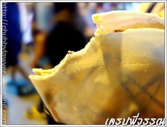 เครปบางๆ นุ่มๆ กรอบๆ ใส่ไส้กำลังพอดี