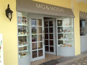 Mo&Moshi