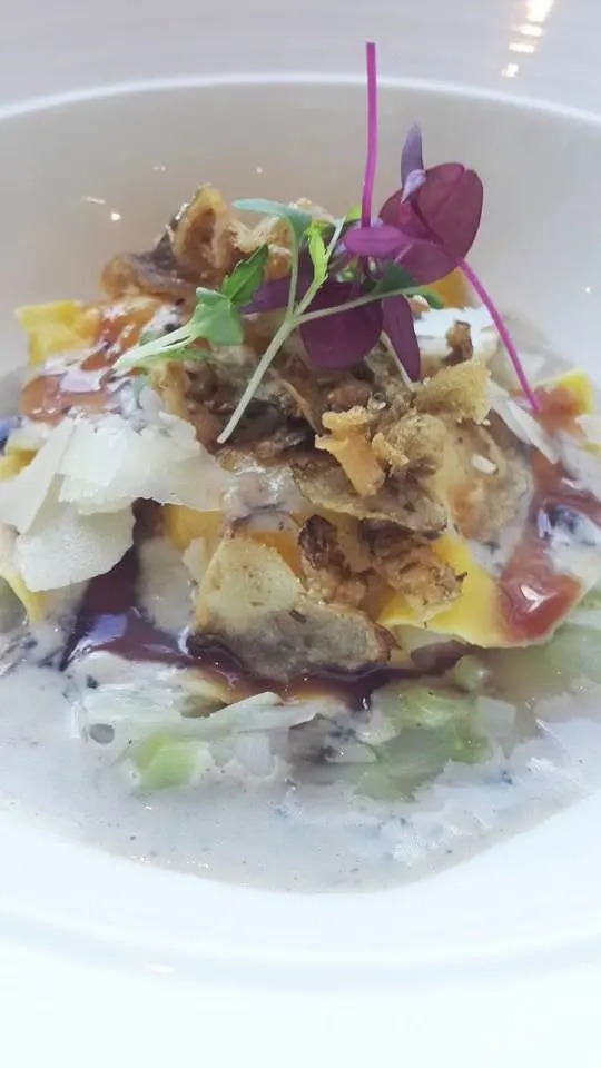 ราวิโอลี่ไส้ลอบเตอร์ และหอยเซลล์ ซอลทรัฟเฟิล