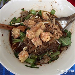 ก๋วยเตี๋ยวเรืออยุธยากางมุ้งเจ้าเก่า