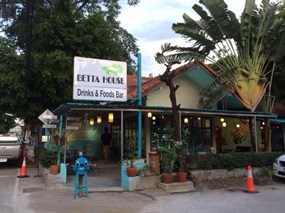Betta House Drinks & Foods Bar
