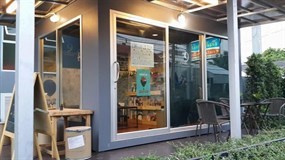 9 October Cafe