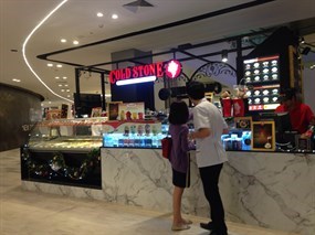 Cold Stone Creamery (โคลด์ สโตน)