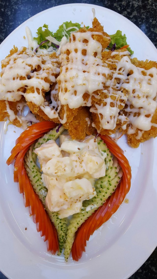 สลัดกุ้งกรอบ