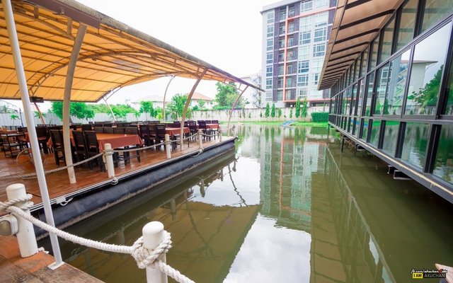 บรรยากาศดีมากๆครับตอนกลางวันก็ไม่ร้อนเท่าไหร่ ชิลล์เย็นสบายดี