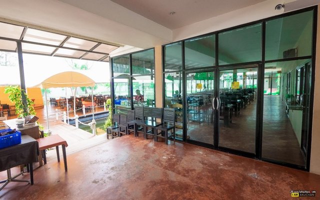 กลับมาดูส่วนของโซนห้องอาหารครับ