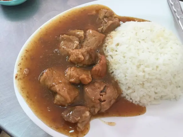 ข้าวหมูตุ๋น