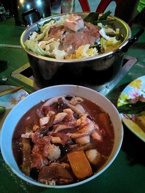 ศรีอำพรหมูกะทะ