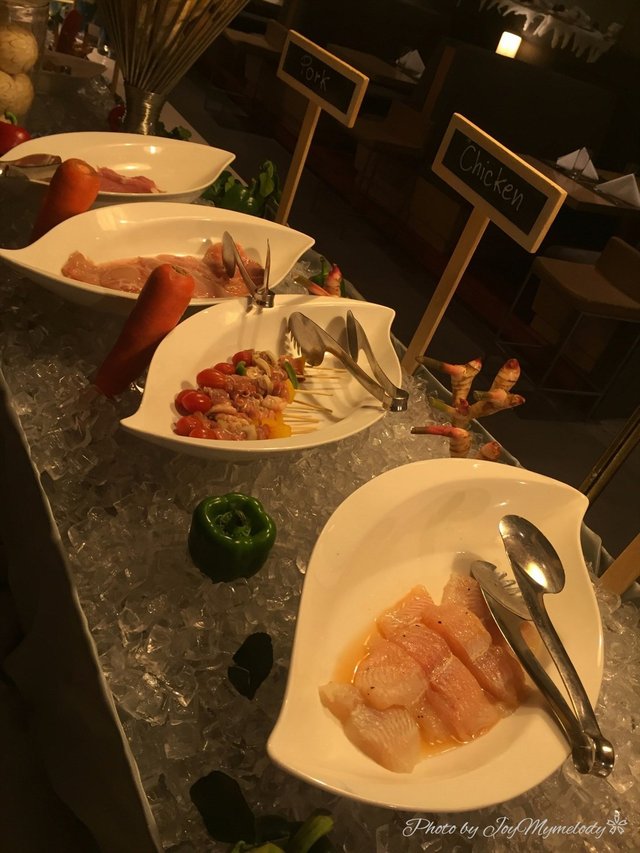 อยากทานชิ้นไหน หยิบได้ตามใจค่ะ